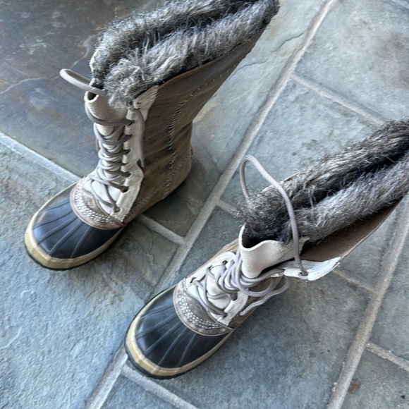 Sorel Cate The Great Boot in Stone 9 - Picture 7 of 14